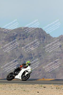 media/Apr-04-2024-Racers Edge (Thu) [[ac0bf05b20]]/B Group/Session 5 (Turn 9 )/